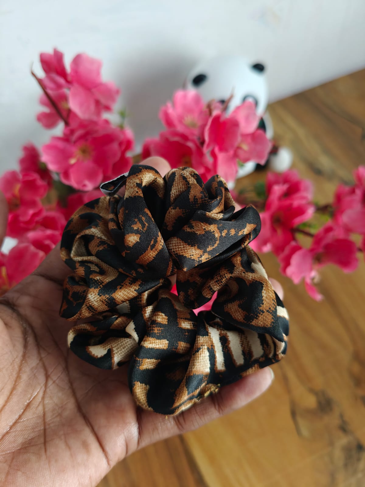 Tiger Scrunchies medium Tiger Scrunchies medium