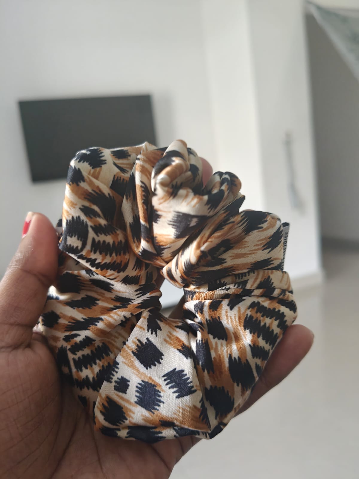 cheetah Printed medium Scrunchies cheetah Printed medium Scrunchies