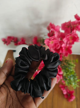 Black Small Scrunchies